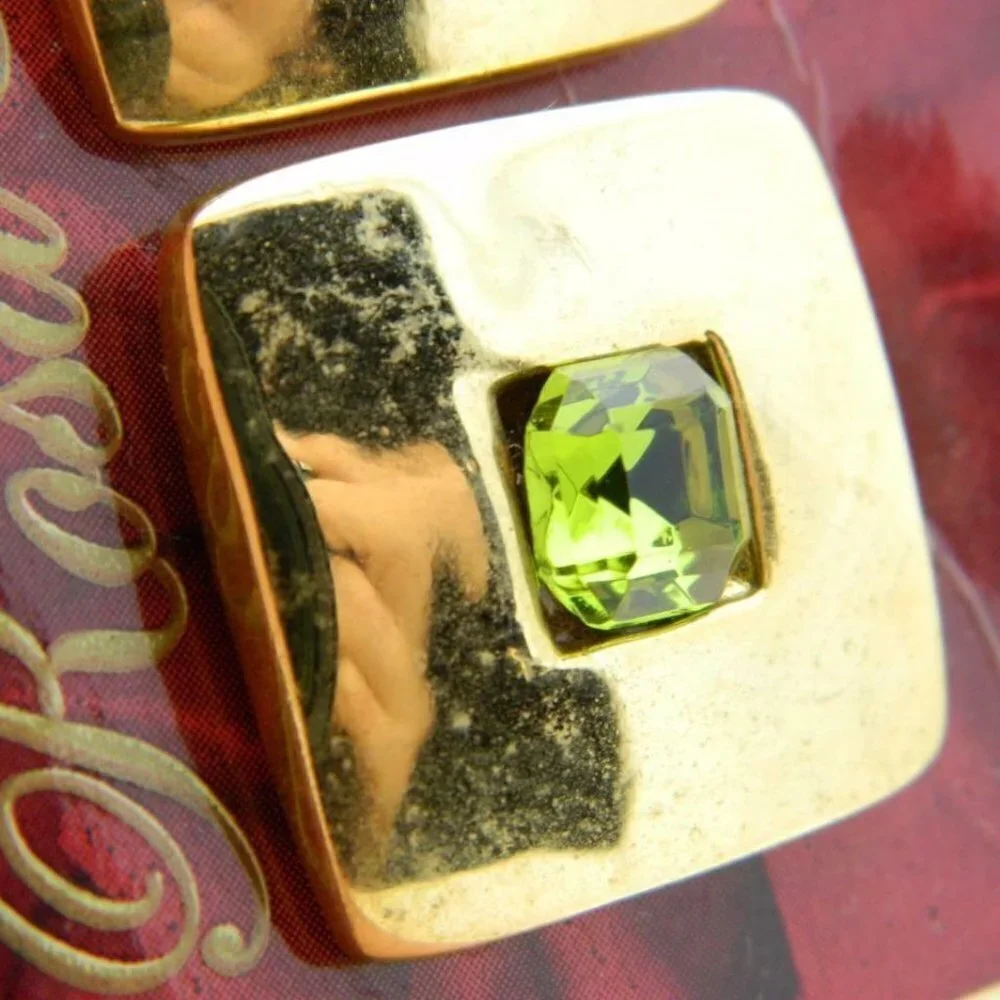 New Old Stock ROSA FLORES Green Rhinestone Earring - Picture 4 of 6